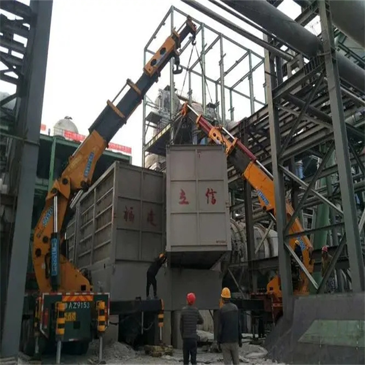 防城港吊车出租价格对比：短期租赁与长期包月哪个更划算？