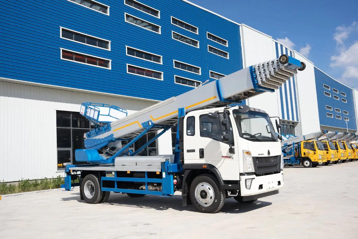 防城港出租云梯车高空作业车 建筑垃圾搬运