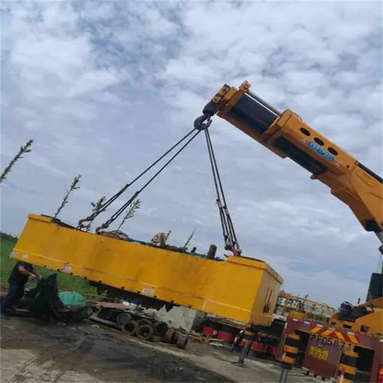 防城港专业吊车出租哪家好